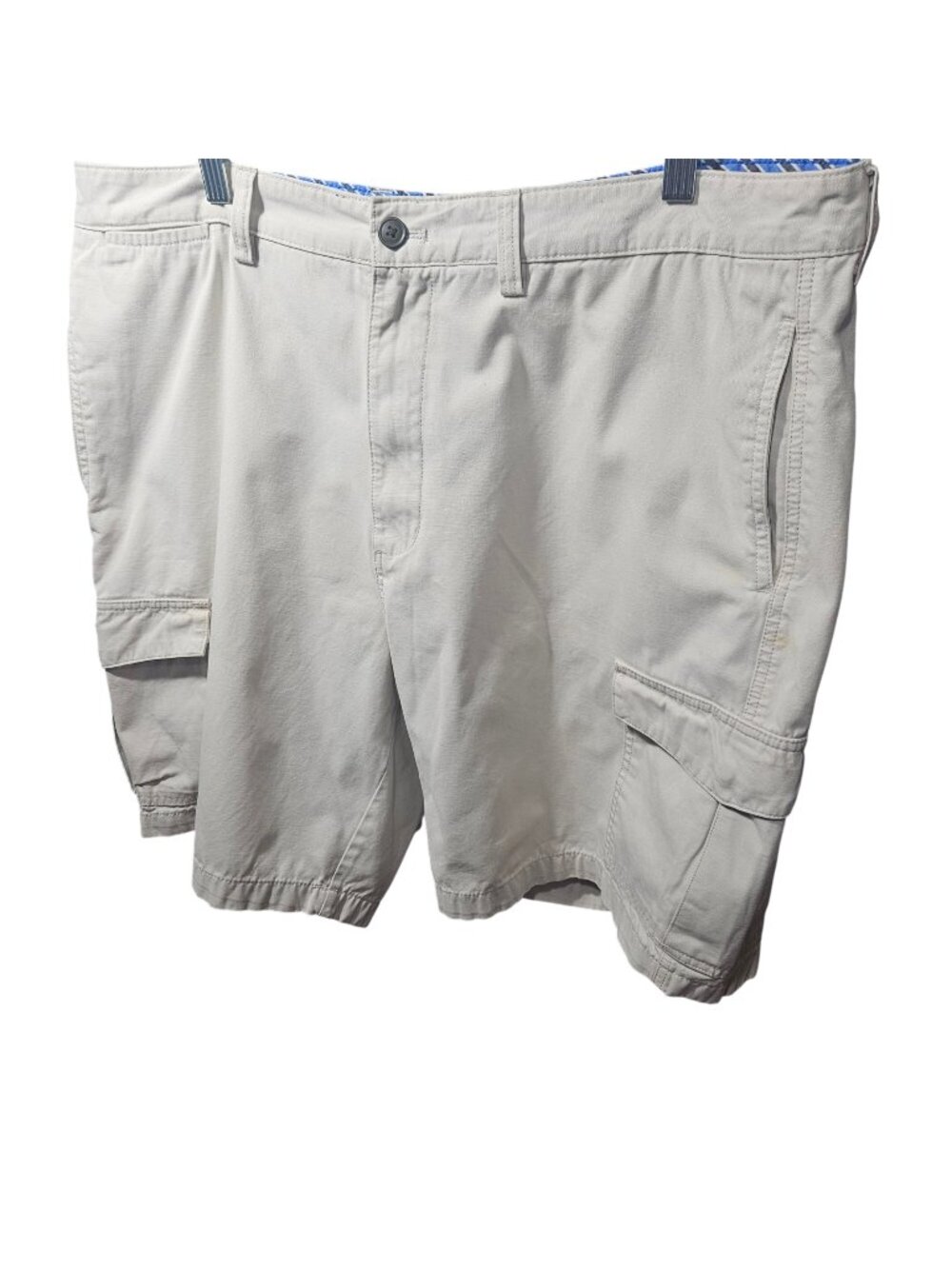 Mens Beige Cargo Shorts With Multiple Pockets Lightweight Cotton Blend Size 40 C